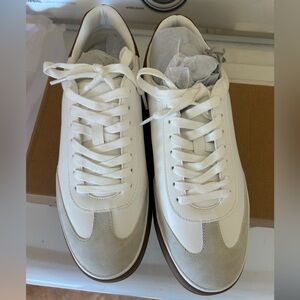 Bruno Marc white shoes